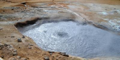 Źródła termalne w Jachrance, prace odwiertowe trwają