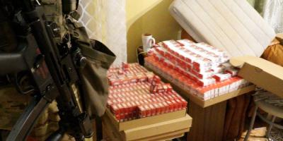 Nielegalna fabryka papierosów pod Legionowem zlikwidowana, zatrzymano osiem osób.