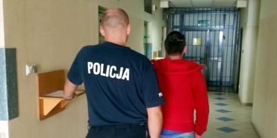 Jabłonna. Ukradli paliwo za niecałe 300 zł. Już usłyszeli zarzuty