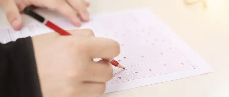 Egzamin ósmoklasisty 2024 w Legionowie. Najlepsze wyniki uzyskali uczniowie ze Społecznej SP nr 35 im. Noblistów Polskich, Edu Spektrum i Salezjańskiej SP  