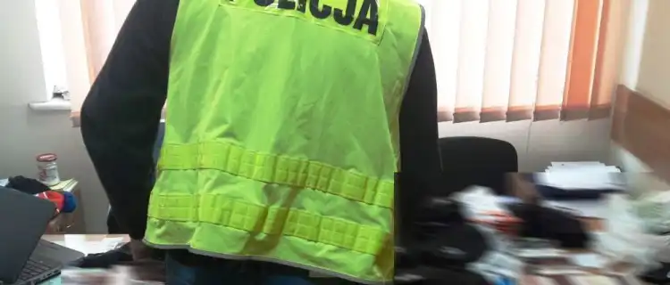 Sprzedawał podróbki na legionowskim targu. Policja zabezpieczyła mu towar