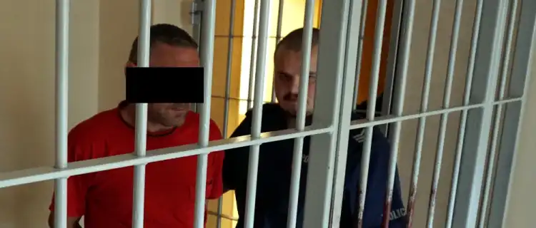 Okradli i pobili mężczyznę w Jadwisinie. Grozi im do 10 lat więzienia