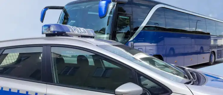 Legionowska drogówka kontroluje autokary przed wyjazdem na kolonie, obozy czy wycieczki.