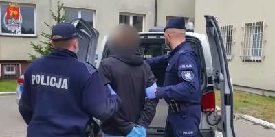 Legionowscy policjanci zlikwidowali dziuplę z kradzionymi autami i częściami. 