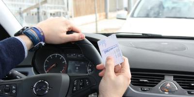 Nieporęt. Pijany kierowca doprowadził do kolizji na DW 631