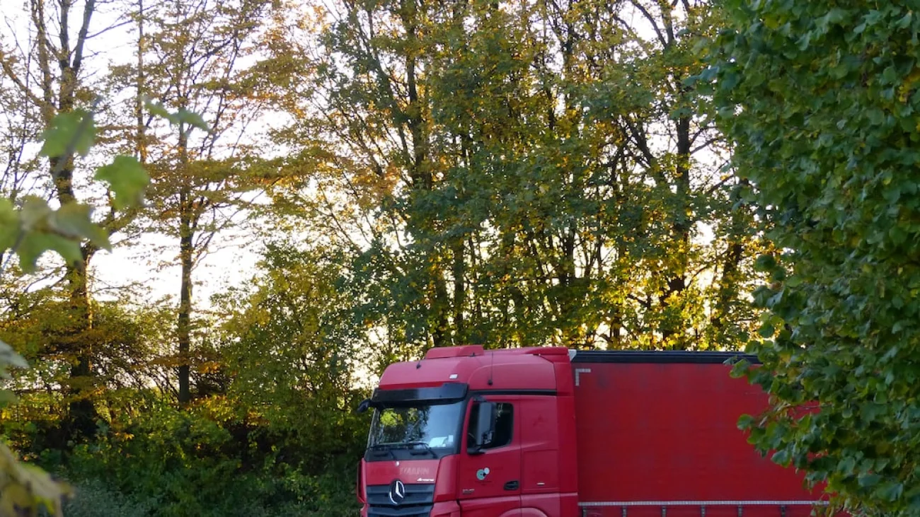 Rola pojazdów ciężarowych przy budowaniu dróg