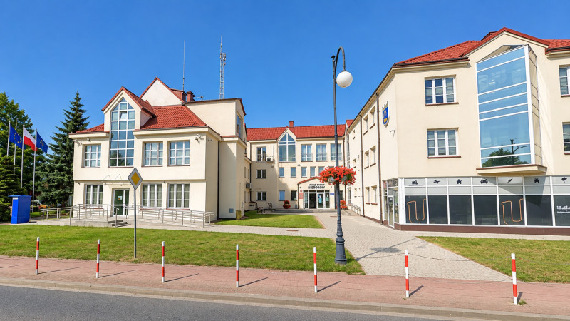 Urząd Gminy Nieporęt czeka przebudowa. W planach przeszklone biuro obsługi