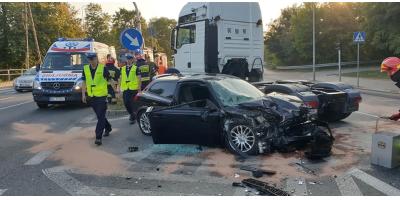 Kolejny wypadek na drodze krajowej nr 61 [Zdjęcia]