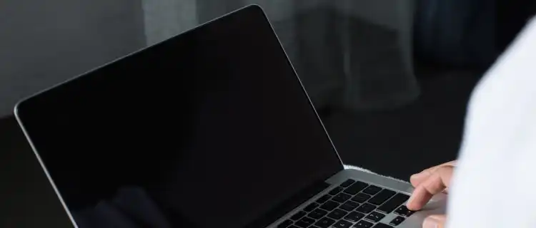 Kiedy laptop nie chce się włączyć… Co może być przyczyną problemu?