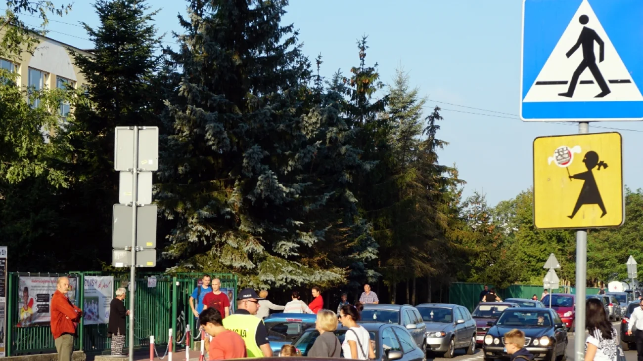 Bezpieczna droga do szkoły. Akcja policji na legionowskich ulicach trwa