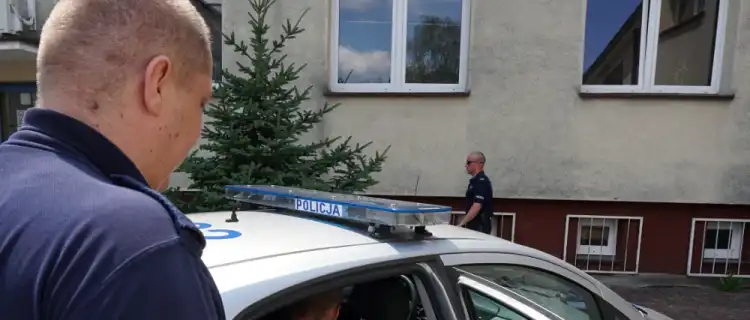 Przyjechał popatrzeć na wodę i wpadł podczas kontroli