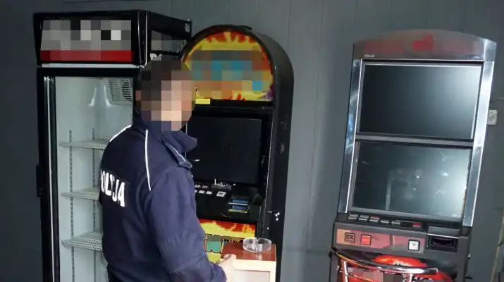 Służby ukróciły nielegalny hazard na automatach w powiecie legionowskim