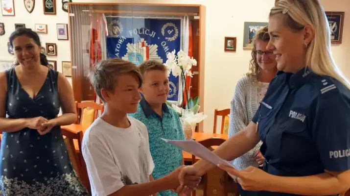 Uczciwi legionowscy nastolatkowie