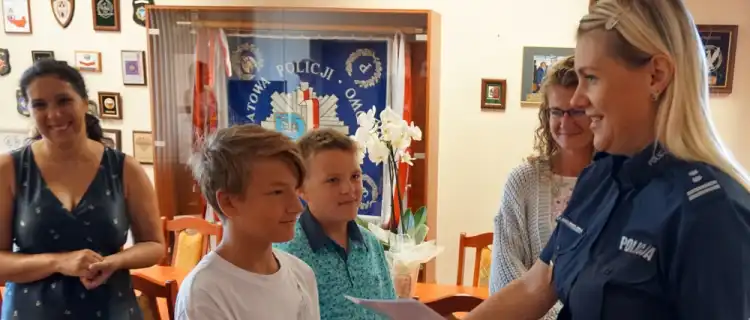 Uczciwi legionowscy nastolatkowie