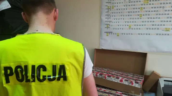 Policjanci z Legionowa zabezpieczyli ponad 8 tyś. sztuk papierosów bez polskich znaków akcyzy