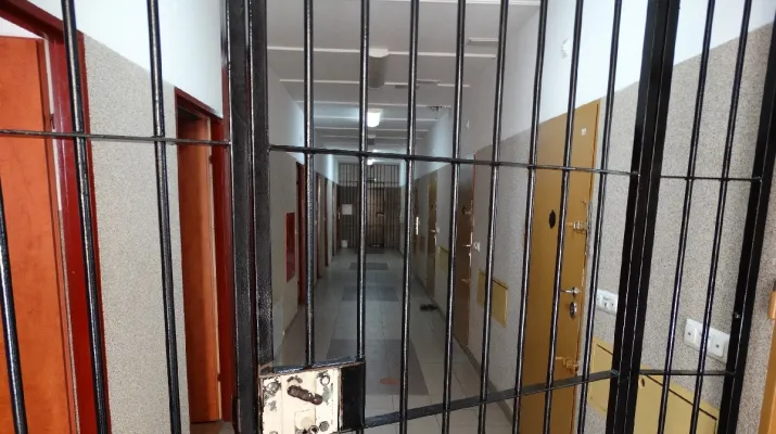Policjant z Legionowa po służbie zatrzymał poszukiwaną