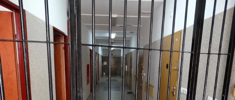 Policjant z Legionowa po służbie zatrzymał poszukiwaną
