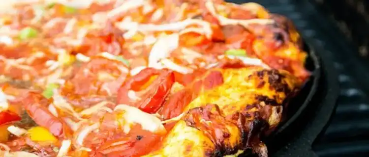 Leniwa pizza z patelni
