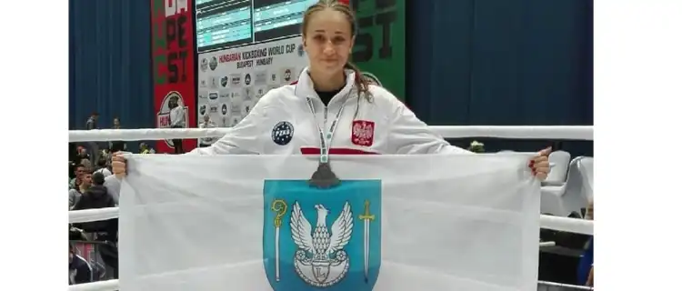 Legionowianka zdobyła srebrny medal Pucharu Świata na Węgrzech w Kickboxingu  