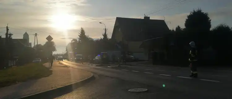 Wypadek z udziałem motocykla w Wieliszewie na Modlińskiej