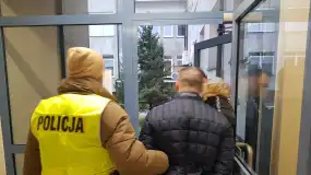 Tymczasowy areszt dla 40-latka po kradzieży rozbójniczej i znieważeniu pracownika ochrony