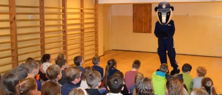 Sierżant Borsuk odwiedził legionowską siódemkę