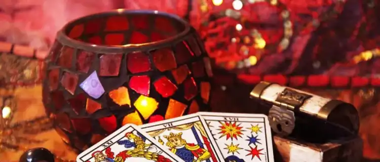 Horoskop Przeznaczenia: Co Gwiazdy Przewidują na Sierpień?