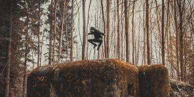 Włamali się do bunkrów w Zegrzu