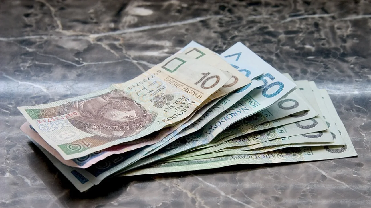 Chcesz otrzymać świadczenie 300 plus we wrześniu? Masz czas do 31 sierpnia!